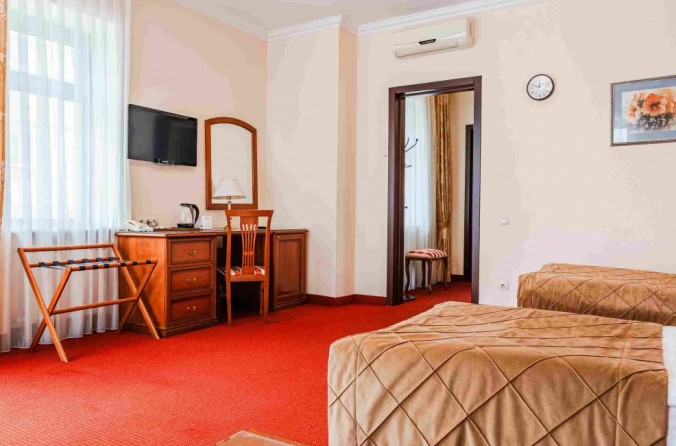 Однокомнатный двухместный номер (Джуниор сюит — 36 м2)